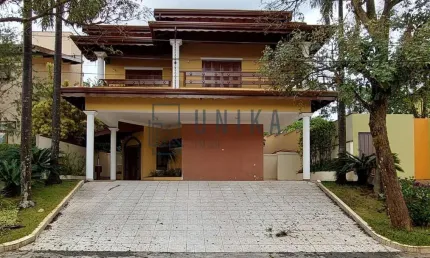 Aluguel em Valinhos-SP , Condominio Green Boulevard: 04 Quartos, 04 Suítes, 4 Salas, 07 Banheiros e 4 Vagas de Garagem!