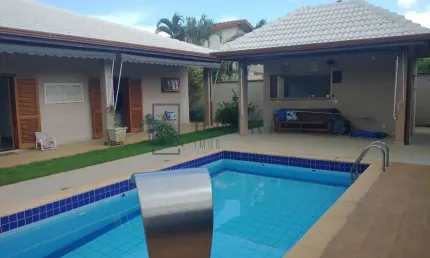 Casa térrea no Residencial Barão do Café, Campinas-SP: 3 quartos, 1 suíte, 3 salas, 4 banheiros, 4 vagas, 310m²!