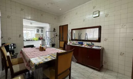 Imóvel de alto padrão em Campinas-SP: Casa de 3 quartos na Vila Paraíso, 152m² e 5 vagas de garagem - Possibilidade de uso comercial!