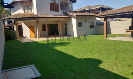 Luxuosa Casa em Condomínio para Locação em Campinas-SP, 3 Quartos, 1 Suíte, 2 Salas, 5 Banheiros, 4 Vagas, 300m²
