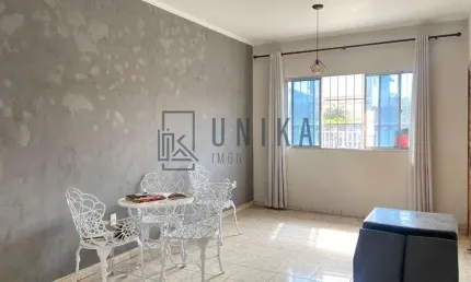 Imperdível! Casa à venda em Campinas-SP, Parque Jambeiro: 3 quartos, 1 suíte, 5 vagas de garagem, 180m². Confira já!