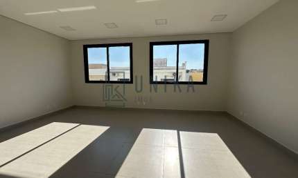 Salão Comercial para Locação no Swiss Park, Campinas-SP: 1 sala, 1 banheiro, 1 vaga de garagem, 30,70 m² de área.