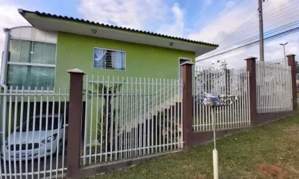 Casa para alugar no bairro Santo Antônio - São José dos Pinhais/PR