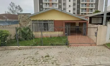 Casa para Venda em Curitiba, Santa Quitéria, 3 dormitórios, 2 banheiros, 2 vagas