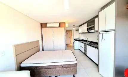 Apartamento mobiliado, com maquina de lavar e ar condicionado, 12º andar. Ed. SEVENTH