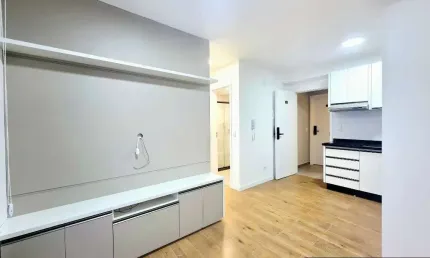 1ª locação, Um quarto + escritório. Apartamento bem mobiliado para locação