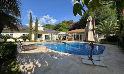 Casa térrea para venda tem 750 metros quadrados no Residencial Jardim Shangri-Lá Bauru - SP
