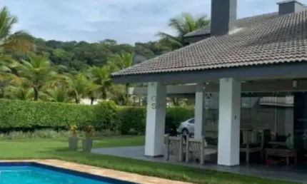 Casa com 5 dormitórios à venda, 274 m² por R$ 2.500.000,00 - Praia do Pernambuco - Guarujá/SP
