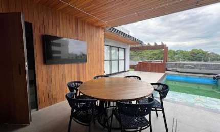 Cobertura com 3 dormitórios à venda, 216 m² por R$ 2.800.000,00 - Pitangueiras - Guarujá/SP