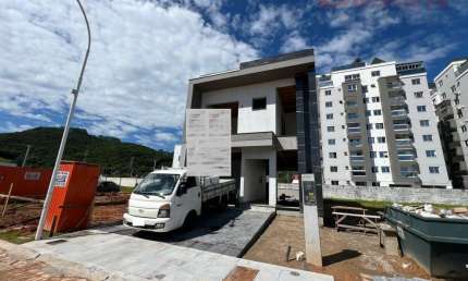 Casa com 3 quartos à venda em Deltaville, Biguaçu 