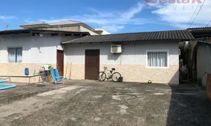 Casa com 4 quartos à venda no Ipiranga, São José 