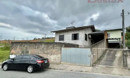 Casa com 7 quartos à venda em Fundos, Biguaçu 