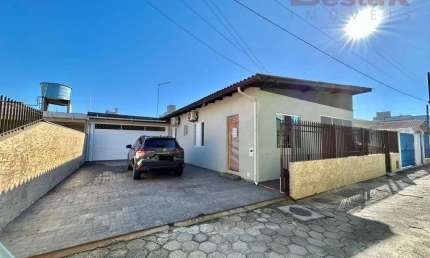 Casa com 3 quartos à venda no Centro, Biguaçu 