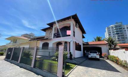 Casa com 3 quartos à venda no Centro, Biguaçu 