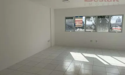 Sala comercial para alugar em Rio Caveiras, Biguaçu 
