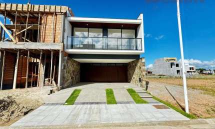 Casa com 3 quartos à venda em Deltaville, Biguaçu 
