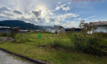 Terreno à venda em Fundos, Biguaçu 