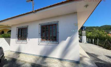 Casa com 2 quartos para alugar em Guaporanga, Biguaçu 