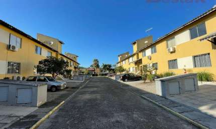 Apartamento com 2 quartos para alugar em Fundos, Biguaçu 