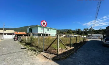 Terreno à venda em Fundos, Biguaçu 