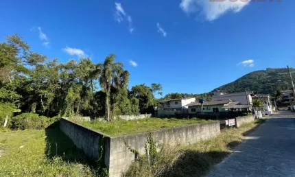 Terreno à venda em Fundos, Biguaçu 