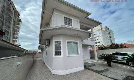 Casa com 3 quartos à venda na Praia João Rosa, Biguaçu 