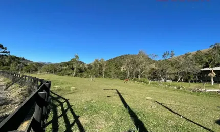 Sítio em águas mornas  -  santo amaro da imperatriz