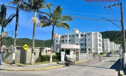 Apartamento com 2 quartos para alugar em Fundos, Biguaçu 