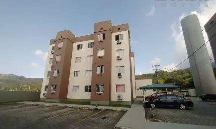 Apartamento com 2 quartos para alugar em Fundos, Biguaçu 
