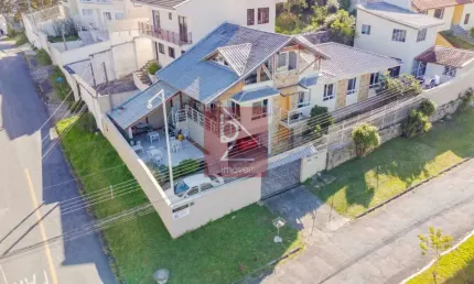 RESIDÊNCIA DE ESQUINA 320 M²  PROX. PARQUE BARIGUI  R$ 1.750.000,00