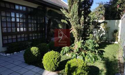 CASA TERREA COM 480M² DE TERRENO POR R$ 1.100.000,00