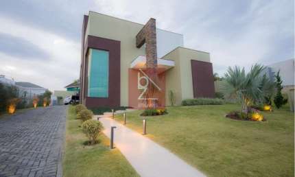 Casa em Condomínio 4 suítes 3 vagas de garagem R$ 5.900.000,00