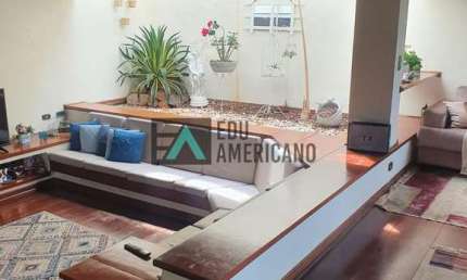 Casa com 4 quartos para alugar na Vila Gardênia, Atibaia 