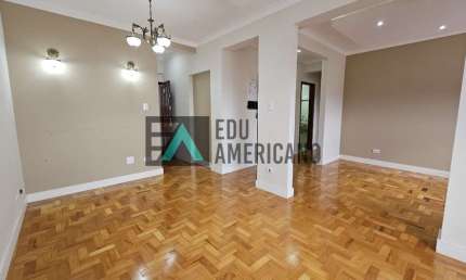 Apartamento com 2 quartos para alugar na Praça Guilherme Gonçalves, 7, Centro, Atibaia
