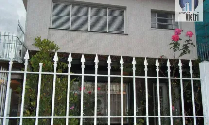 Vanha conferir excelente casa na Av. Paes de Barros na Mooca.