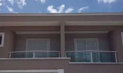 Lindo sobrado no Parque São Domingos, com 3 dorms sendo 3 suites, coz, sala, e 4 vagas