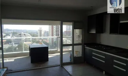 Próximo a Av. Faria Lima!!!!  Apartamento de 01 dormitório com armários, sala 2 ambientes integrada na cozinha planejada, ampla sacada com linda vista