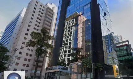 Laje Comercial Sob Medida no conceito Plug&amp;Play Posições de trabalho e layout: Diversas opções de planta (atual com 50 posições) Cor da pintura do imó