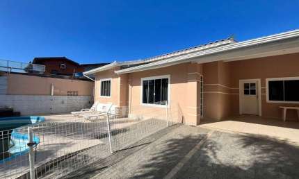 Casa com 3 quartos para alugar no Ingleses do Rio Vermelho, Florianópolis 