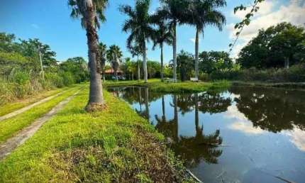 Chácara para Venda em Sorocaba, Aparecidinha, 4 dormitórios, 1 suíte, 4 banheiros, 10 vagas