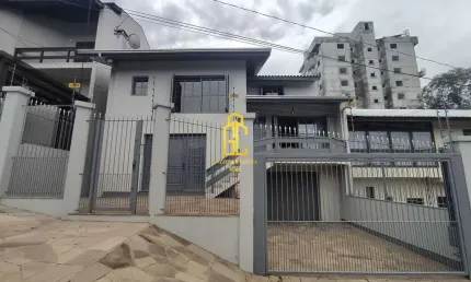 Casa à venda no bairro Santa Lúcia em Caxias do Sul/RS