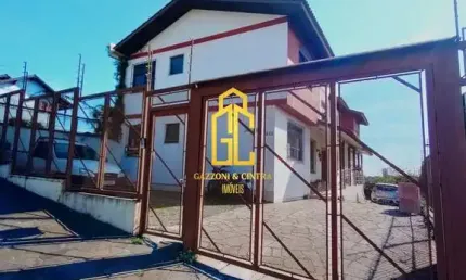 Sobrado à venda no bairro Charqueadas - Caxias do Sul/RS