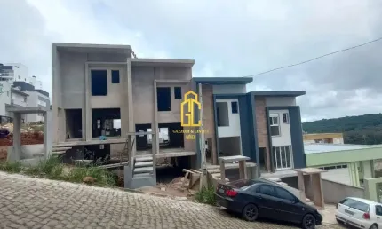 Sobrado à venda no bairro Colina Sorriso - Caxias do Sul/RS