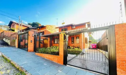 Casa com 3 quartos à venda na Ana Rech, Caxias do Sul 