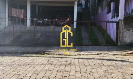 Sobrado à venda no bairro Planalto Rio Branco - Caxias do Sul/RS