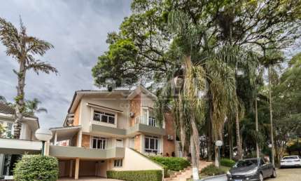 Casa a venda  no alto da boa vista  com 600m², 4 quartos sendo 4 suítes ,6 vaga