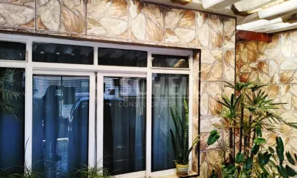 Sobrado a venda no Jardim Prudência Rua João Protezek com 4 quartos  2 vagas