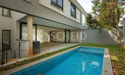 Casa à venda em Condomínio no Alto da Boa Vista com 4 quartos sendo suítes