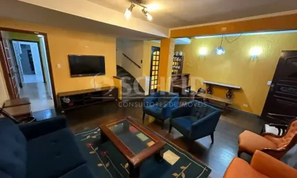 SOBRADO PARA FINS RESIDENCIAL OU COMERCIAL - POSSUI 3 DORMS - 2 VAGAS