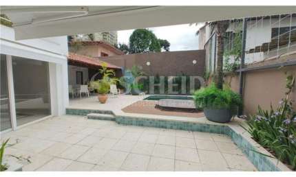 Sobrado de 450m² com 3 quartos e 3 suítes para alugar em Vila Nova Conceição - SP